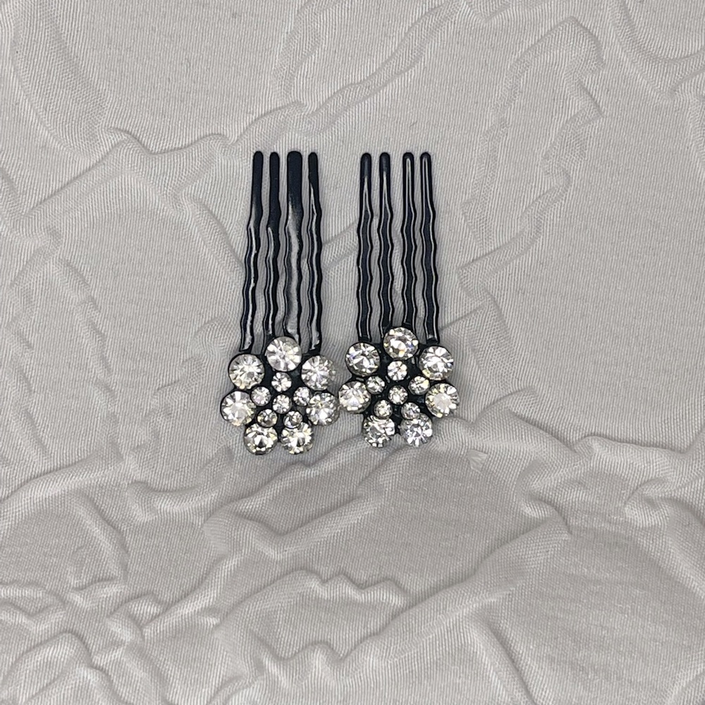 2 Vintage hair pins (1970’s)